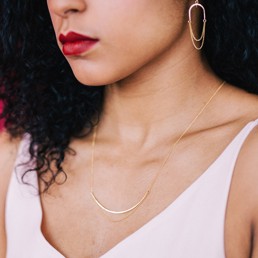 Delicate Chain Verge Necklace - Favor Jewelry